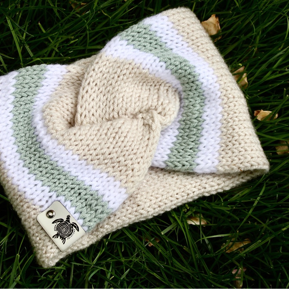 Women's Knitted Headband